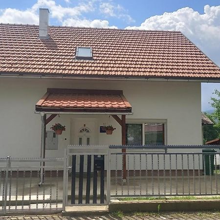 Keti Apartment Plaski ภายนอก รูปภาพ