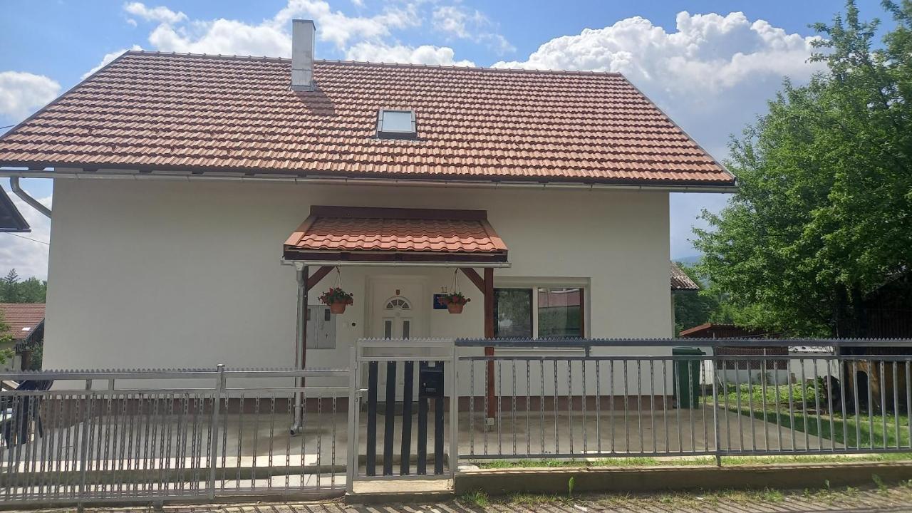 Keti Apartment Plaski ภายนอก รูปภาพ