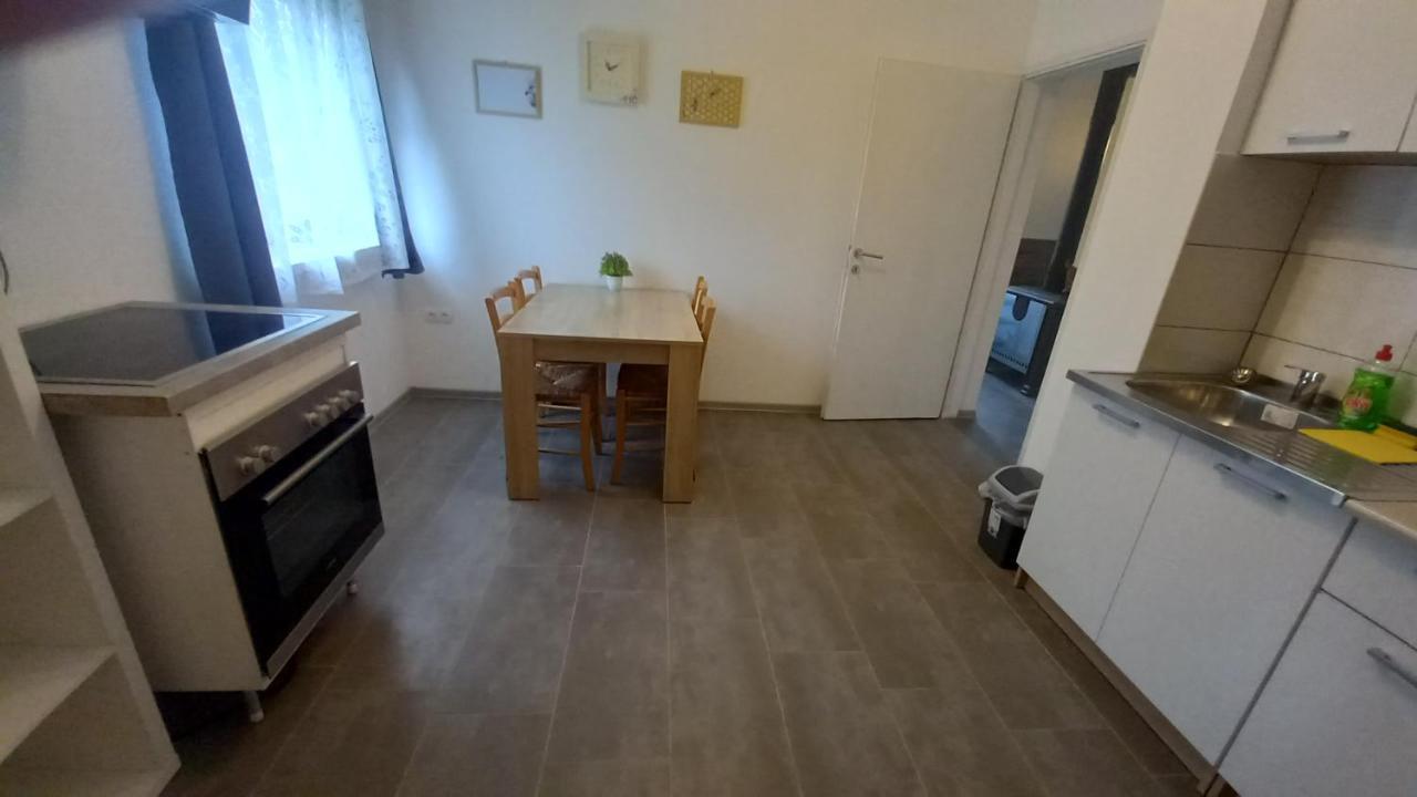 Keti Apartment Plaski ภายนอก รูปภาพ